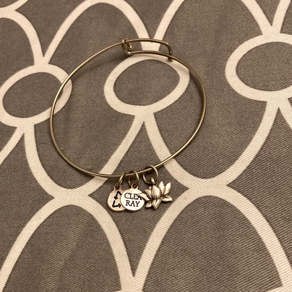 🪴Clea Ray Lotus Charm Bangle Bracelet🪴BUNDLE SALE!